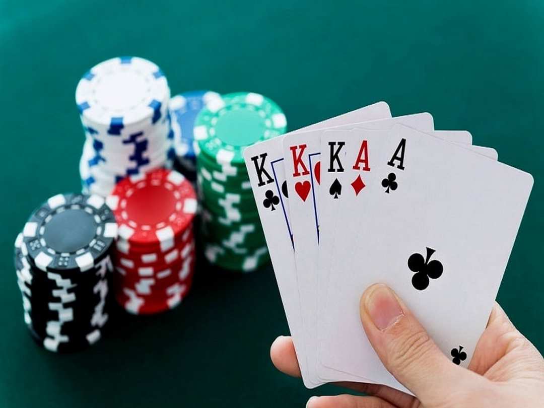 Làm sao để chơi Poker hiệu quả